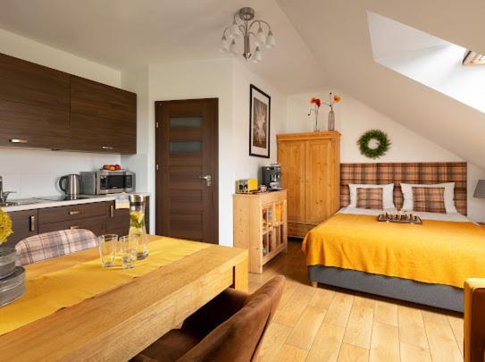 Apartamenty U Harrego I Przy Stawie Spa Z Klimatyzacja, Balia, Sauna, Ogrodem I Parkingiem Kudowa Zdroj Exterior photo